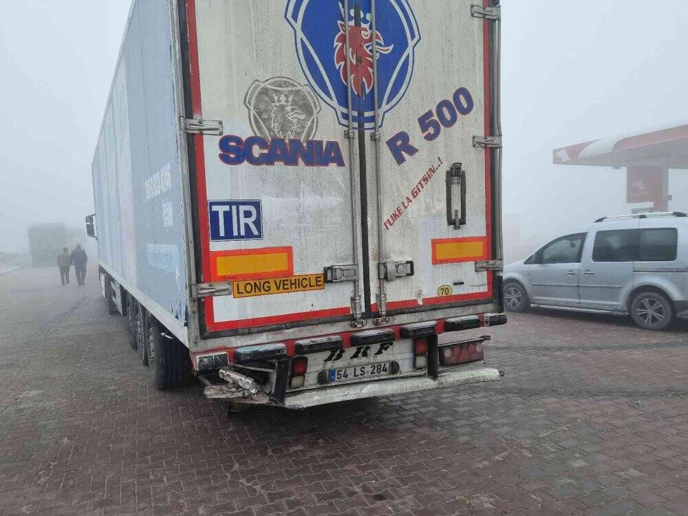 Sis Konya-Aksaray yolunda kazalara neden oldu: 6 yaralı