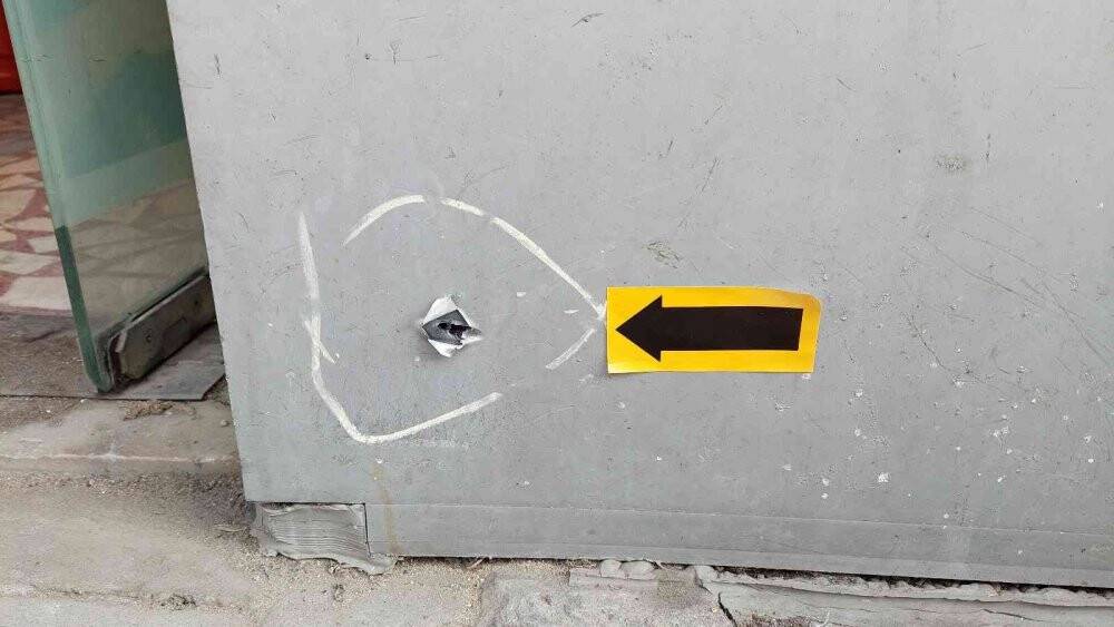 Gaziosmanpaşa’da bir kişinin husumetlisini vurduğu an kamerada