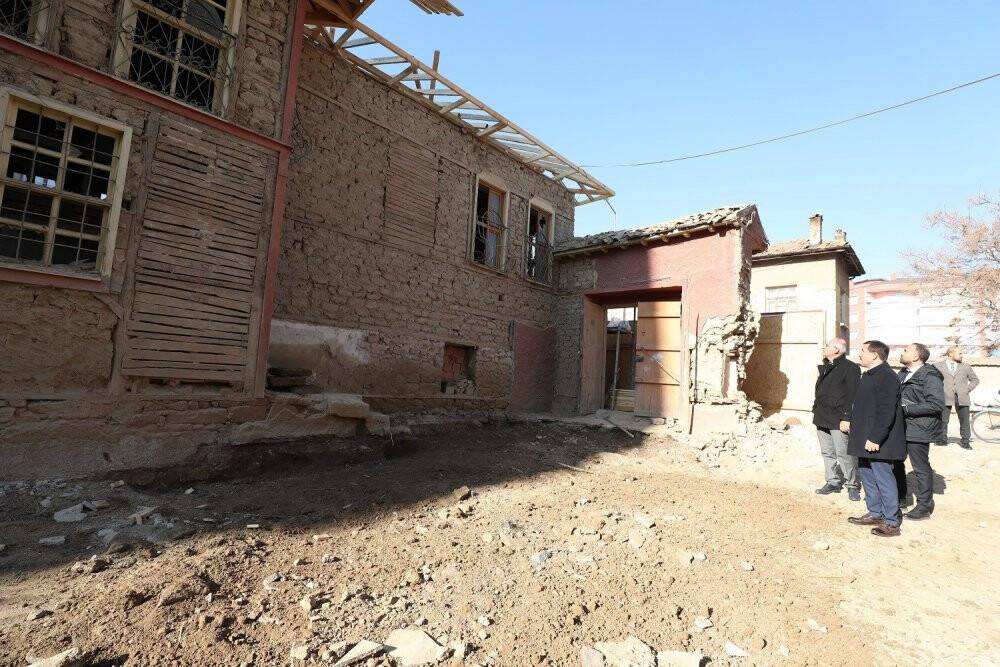 Karatay Belediyesi tarihi dokuya sahip çıkıyor