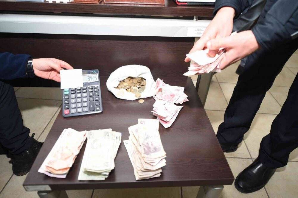 5 dilencinin üzerinden 3 bin lira çıktı
