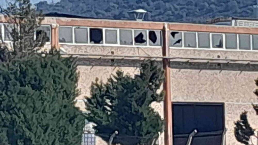 İzmir’de boya fabrikasında patlama: Yaralılar var