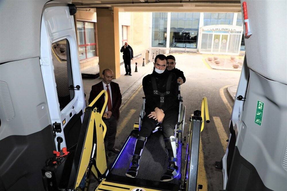 Karatay Belediyesinden “Engelsiz Ulaşım Aracı”