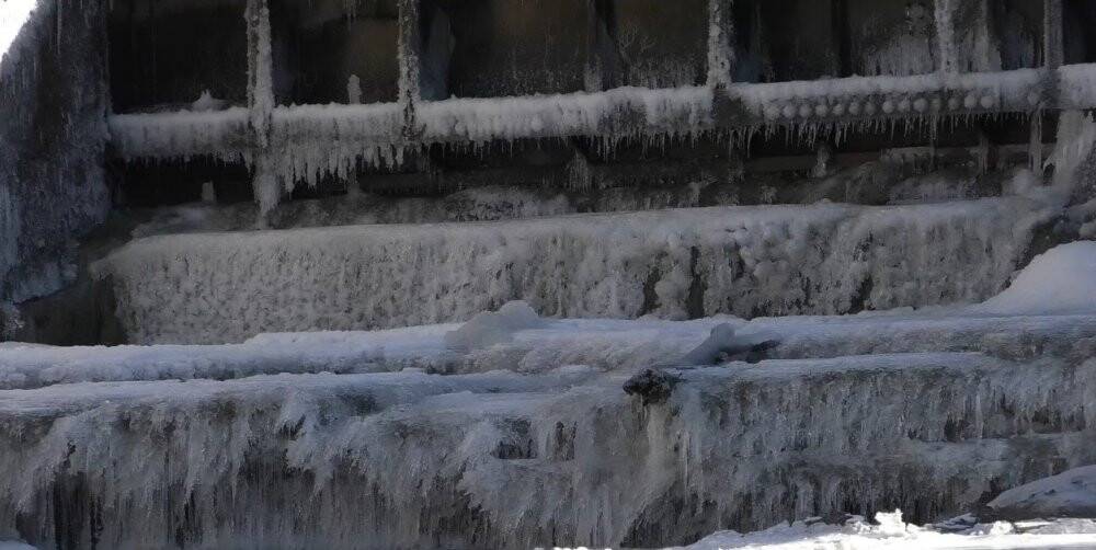 Kars’ta soğuktan HES barajı buz buttu