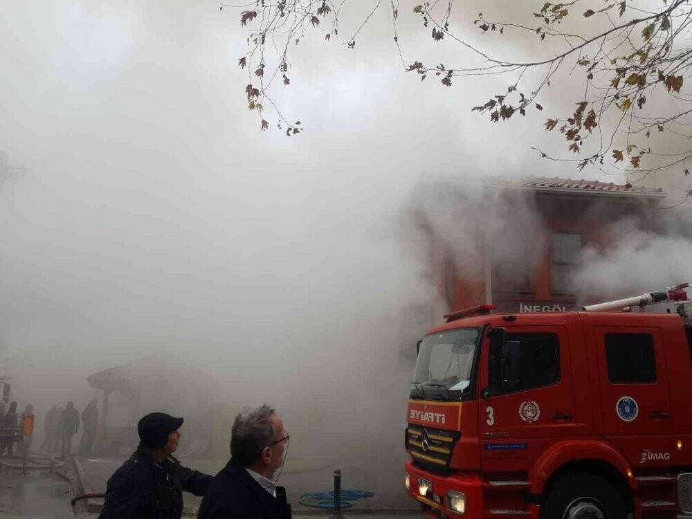 Bursa’da iş yerinde korkutan yangın