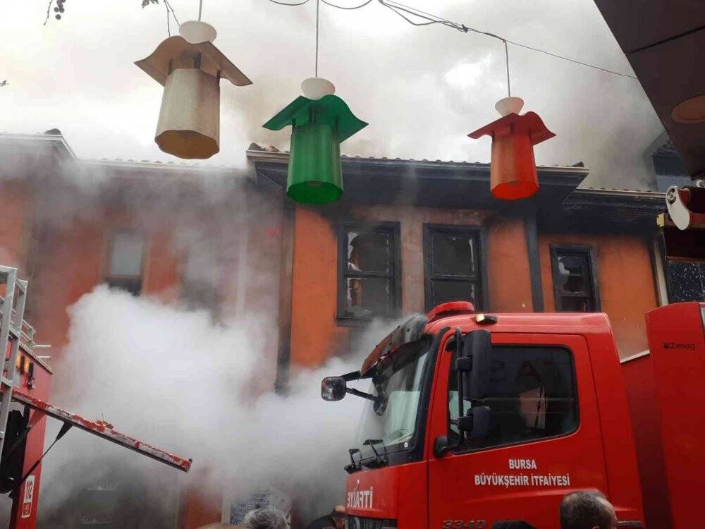 Bursa’da iş yerinde korkutan yangın
