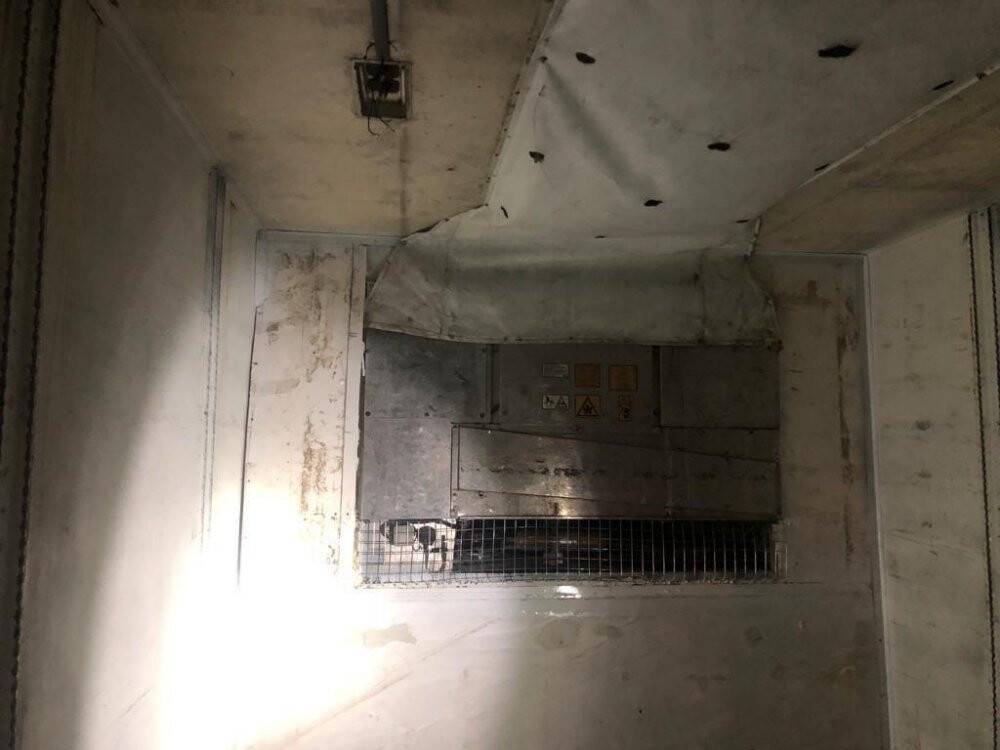 Dorsenin gizli bölmesinden 24 göçmen çıktı