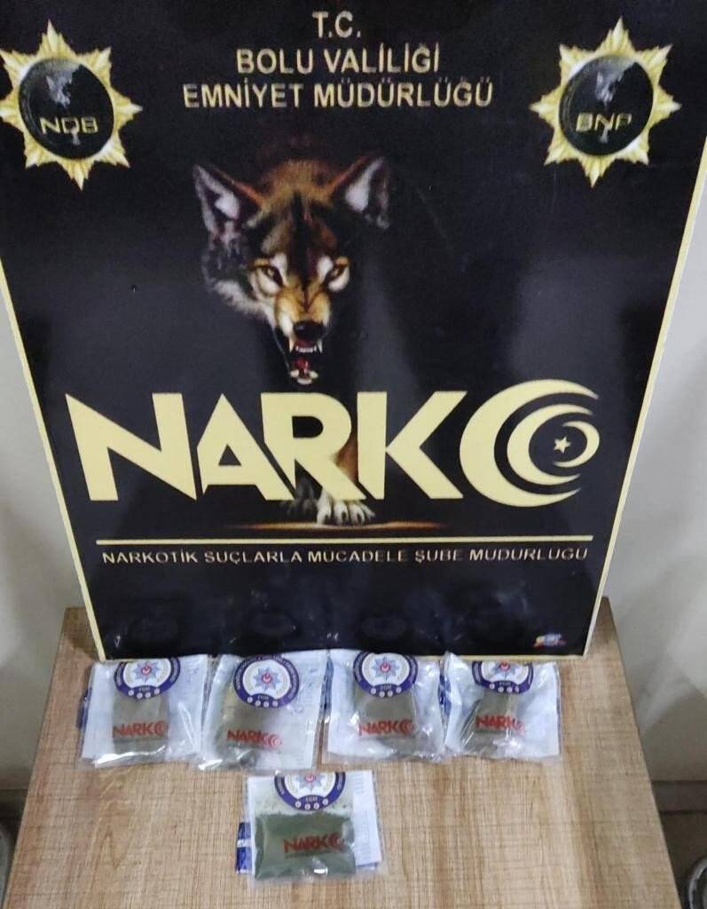 Dorsenin gizli bölmesinden 24 göçmen çıktı