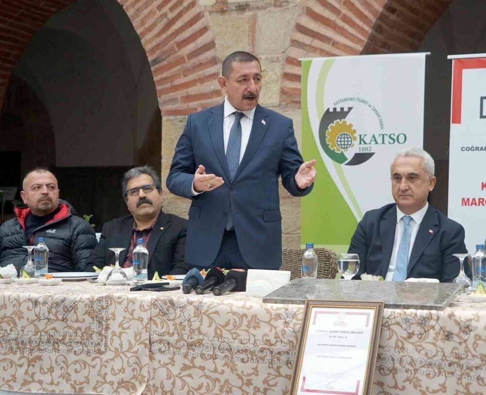 İstanbul Havalimanını süsleyen mermere coğrafi işaret.