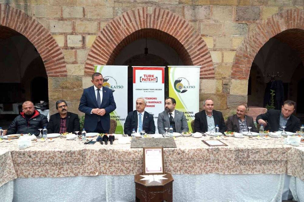 İstanbul Havalimanını süsleyen mermere coğrafi işaret.