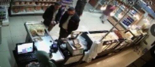 Polisten kaçtı, baklava alırken yakalandı