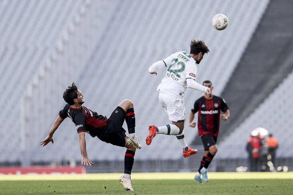 aa-20230108-29939905-29939904-vavacars-fatih-karagumruk-arabamcom-konyaspor.jpg