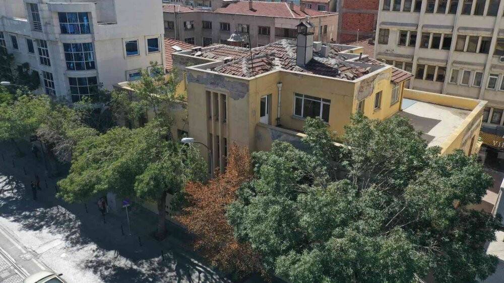 Başkan Altay Depo No 4 Restorasyonunda ilk harcı koydu