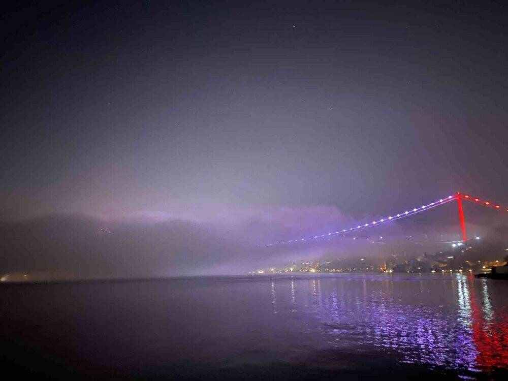 İstanbul Boğazı’nda gemi trafiği çift yönlü olarak askıya alındı