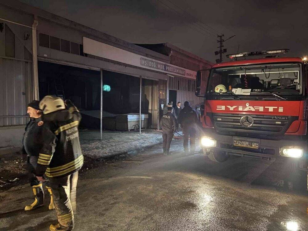 Konya’da mobilya atölyesinde yangın çıktı