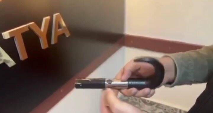 Yapılan aramada baston görünümlü silah ele geçirildi