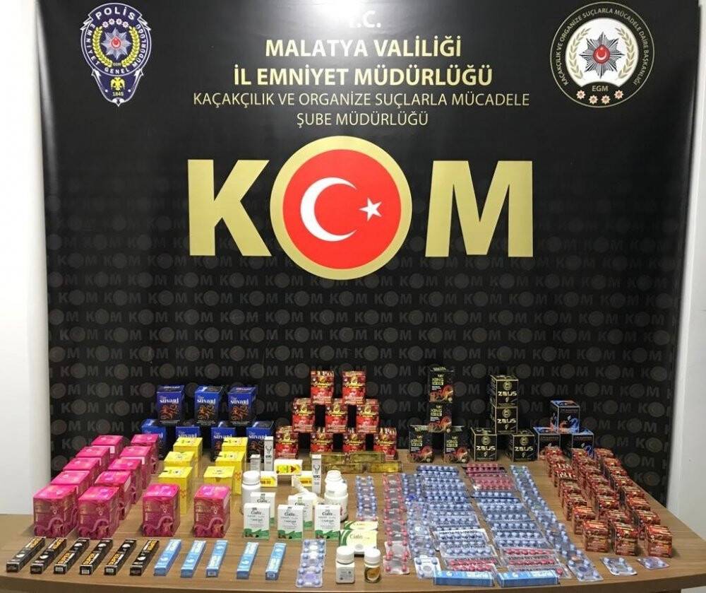 Yapılan aramada baston görünümlü silah ele geçirildi