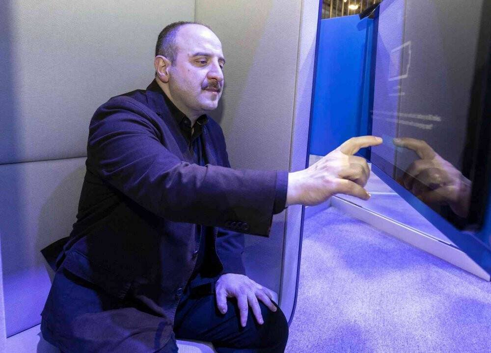 Bakan Varank, CEO’lar ve Türk startuplarla görüştü