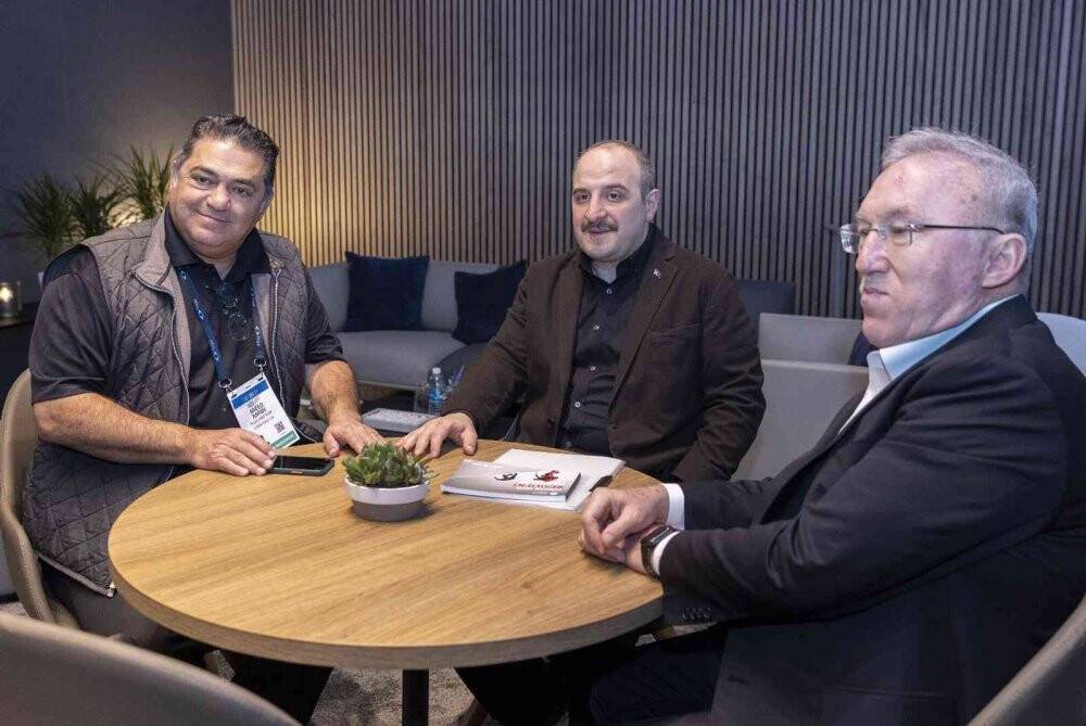 Bakan Varank, CEO’lar ve Türk startuplarla görüştü