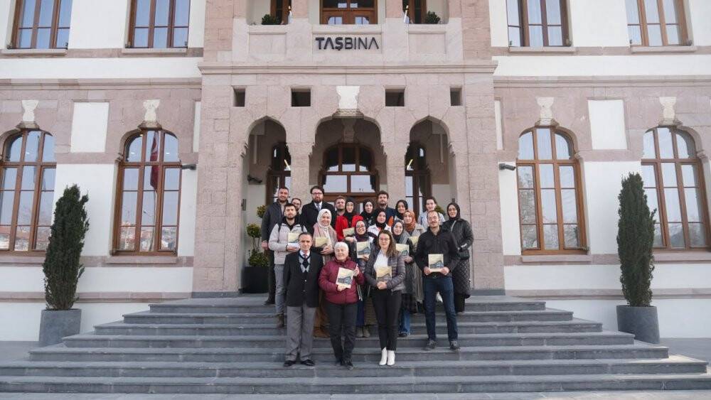 Konya Darü’l Muallimat-ı eseri okurlarla buluştu