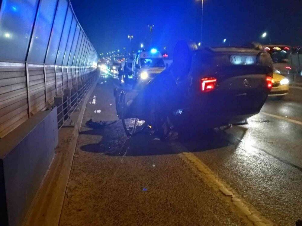 Panelvan araç ile çarpışan otomobil takla atıp ters döndü