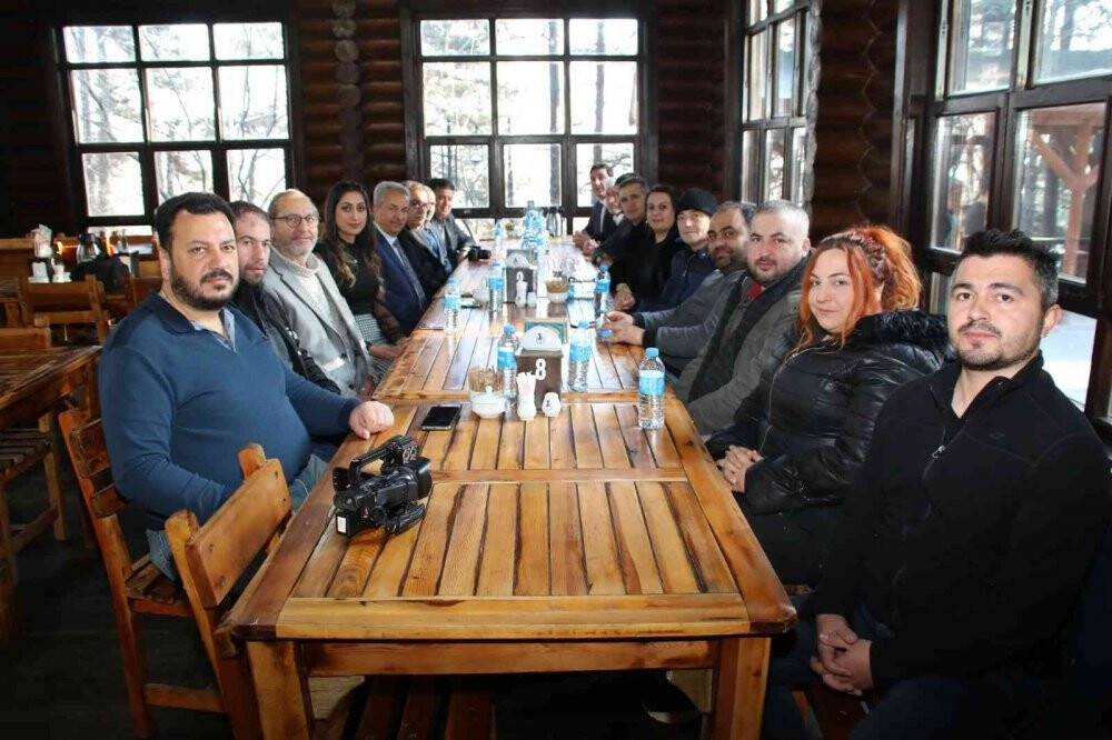 Başkan Akkaya gazetecilerle bir araya geldi