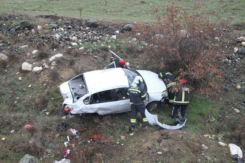 Kontrolden çıkan otomobil takla atarak şarampole devrildi