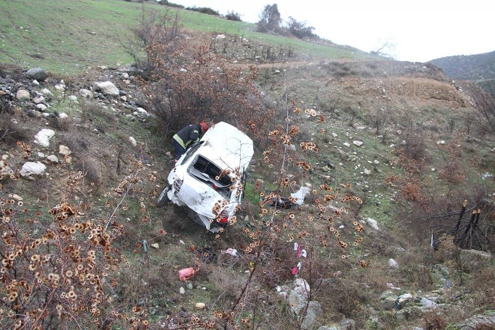 Kontrolden çıkan otomobil takla atarak şarampole devrildi