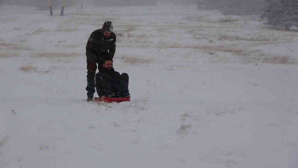Uludağ beyaza büründü