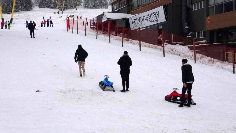 Uludağ’da kar kalınlığı otuz santimetreye ulaştı