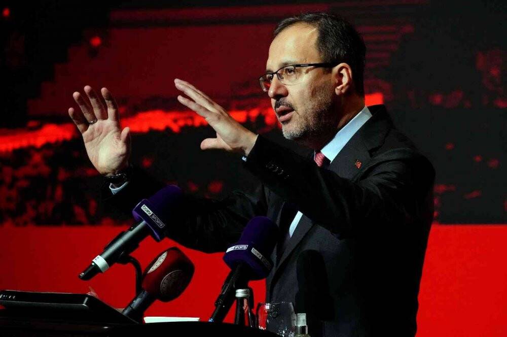 Büyükekşi: Türk futbolunu bugünkünden de daha iyi noktalara taşıyacağız