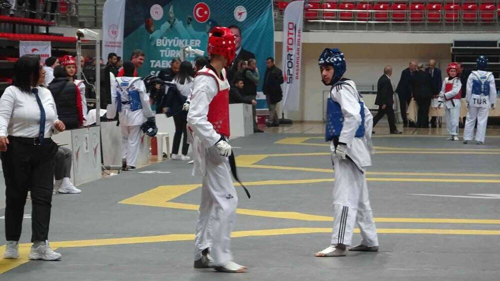 Büyükler Türkiye Taekwondo Şampiyonası Konya’da başladı