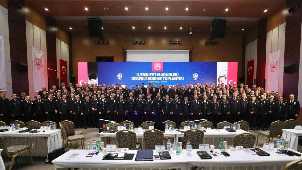 Terör örgütlerinin kökünü kurutuna kadar vazgeçmeyeceğiz