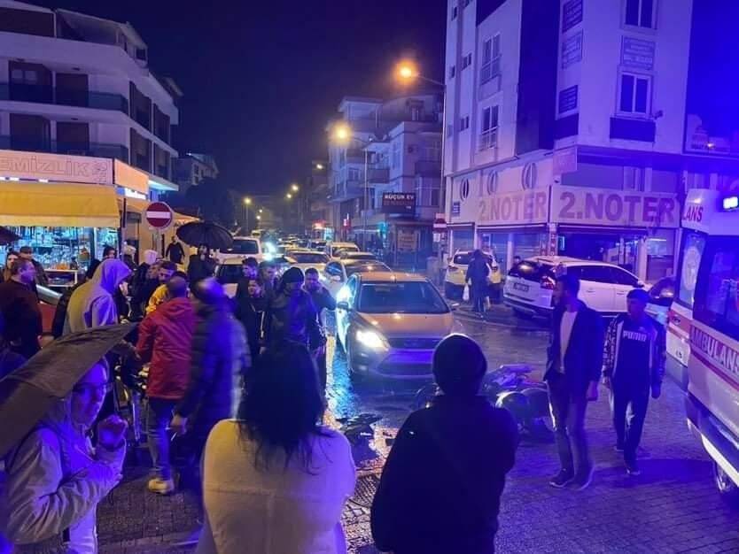 Arabaya çarpan elektrikli bisiklet sürücüsü ölümden döndü