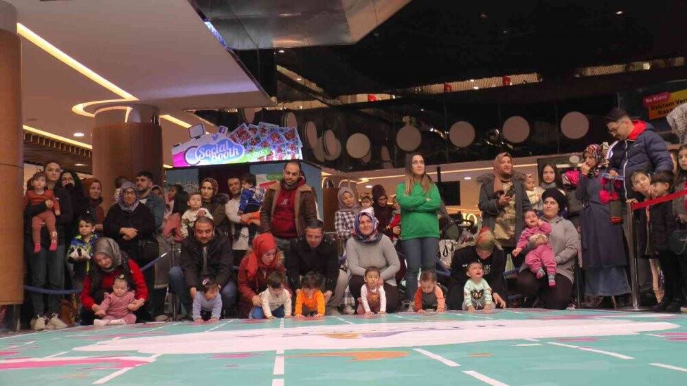 EN hızlı emekleyen kazandı