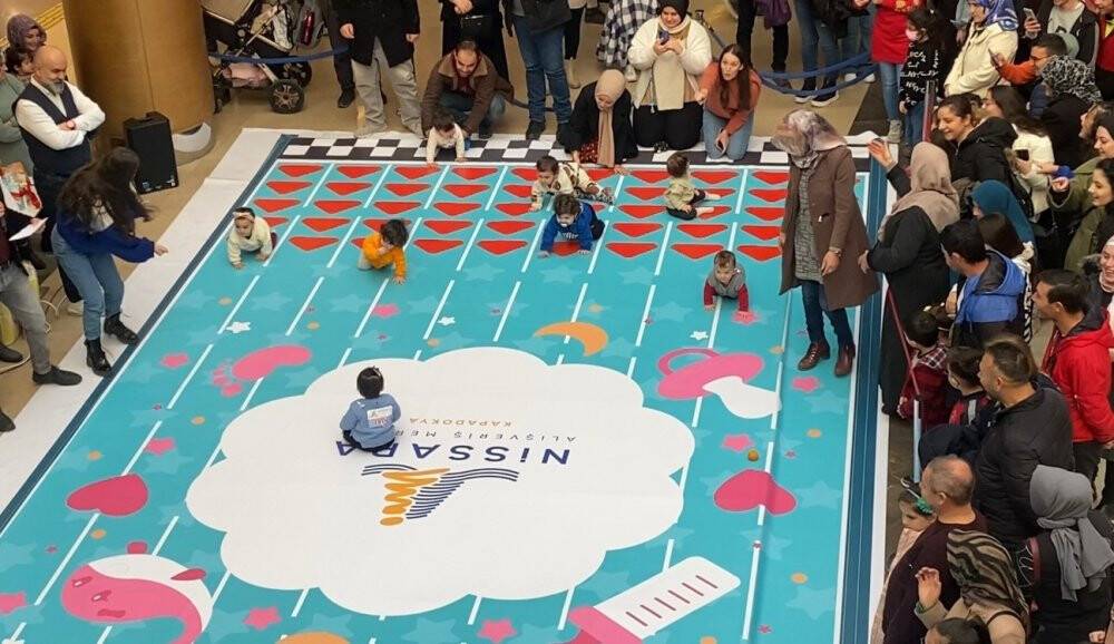 EN hızlı emekleyen kazandı