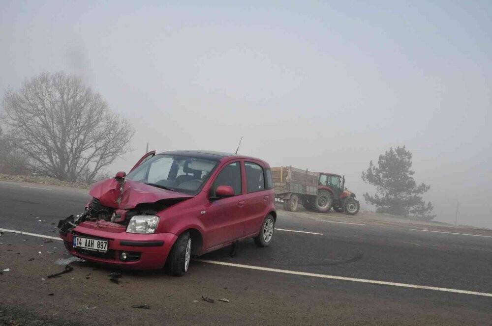 Yoğun sis kazayı beraberinde getirdi: 2 yaralı