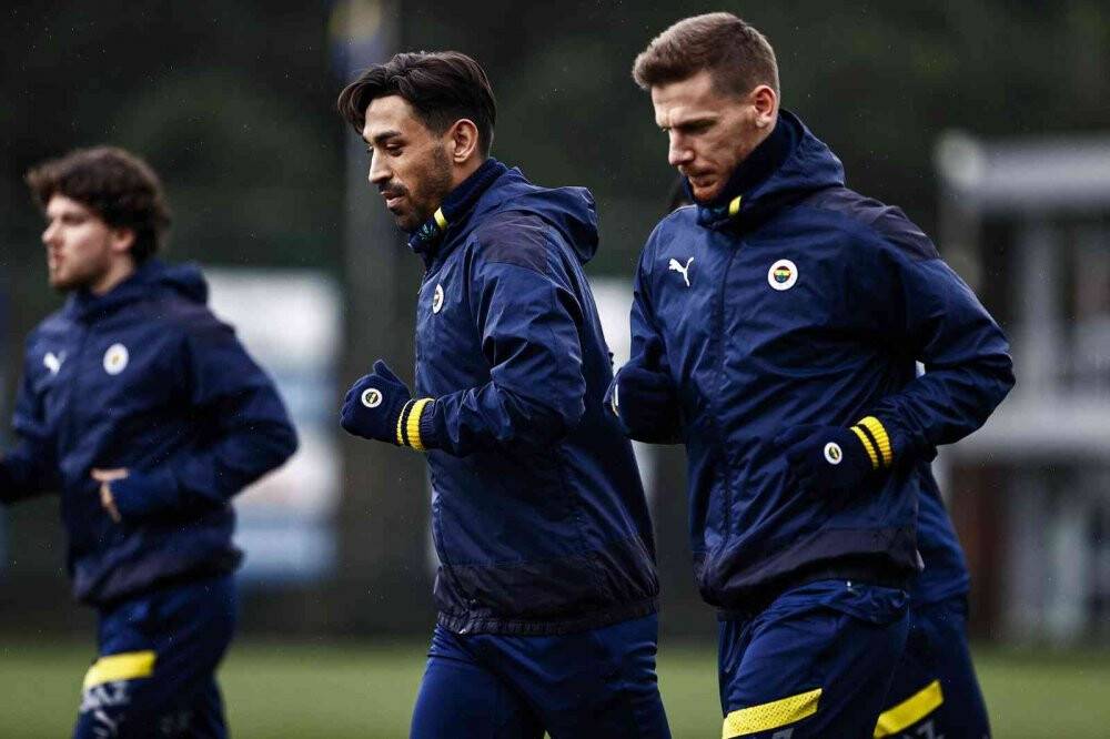 Fenerbahçe'de Çaykur Rizespor maçı hazırlıkları sürüyor