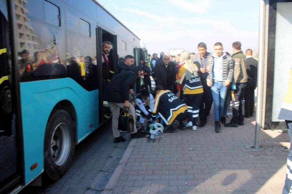 Kayseri’de Halk Otobüsleri çarpıştı: 29 Yaralı