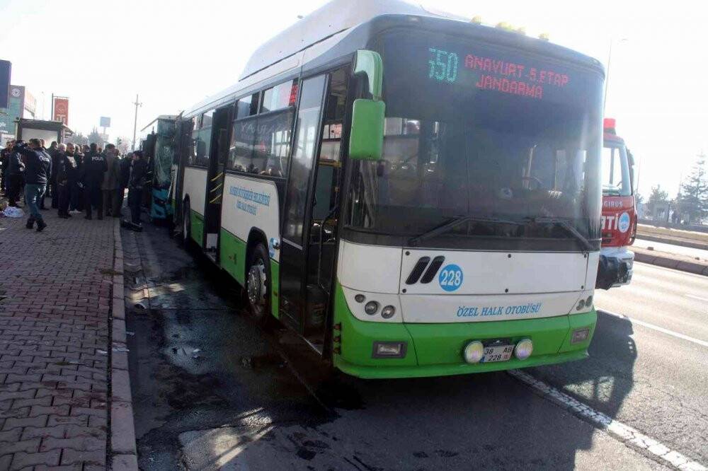 Kayseri’de Halk Otobüsleri çarpıştı: 29 Yaralı