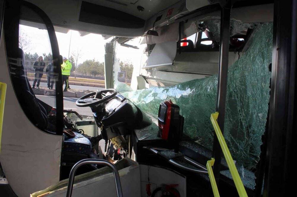 Kayseri’de Halk Otobüsleri çarpıştı: 29 Yaralı