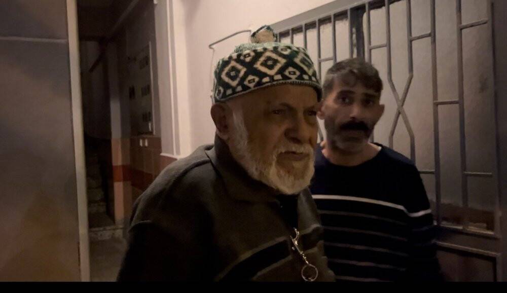 Şiddetli lodos 3 katlı binanın çatısını uçurdu