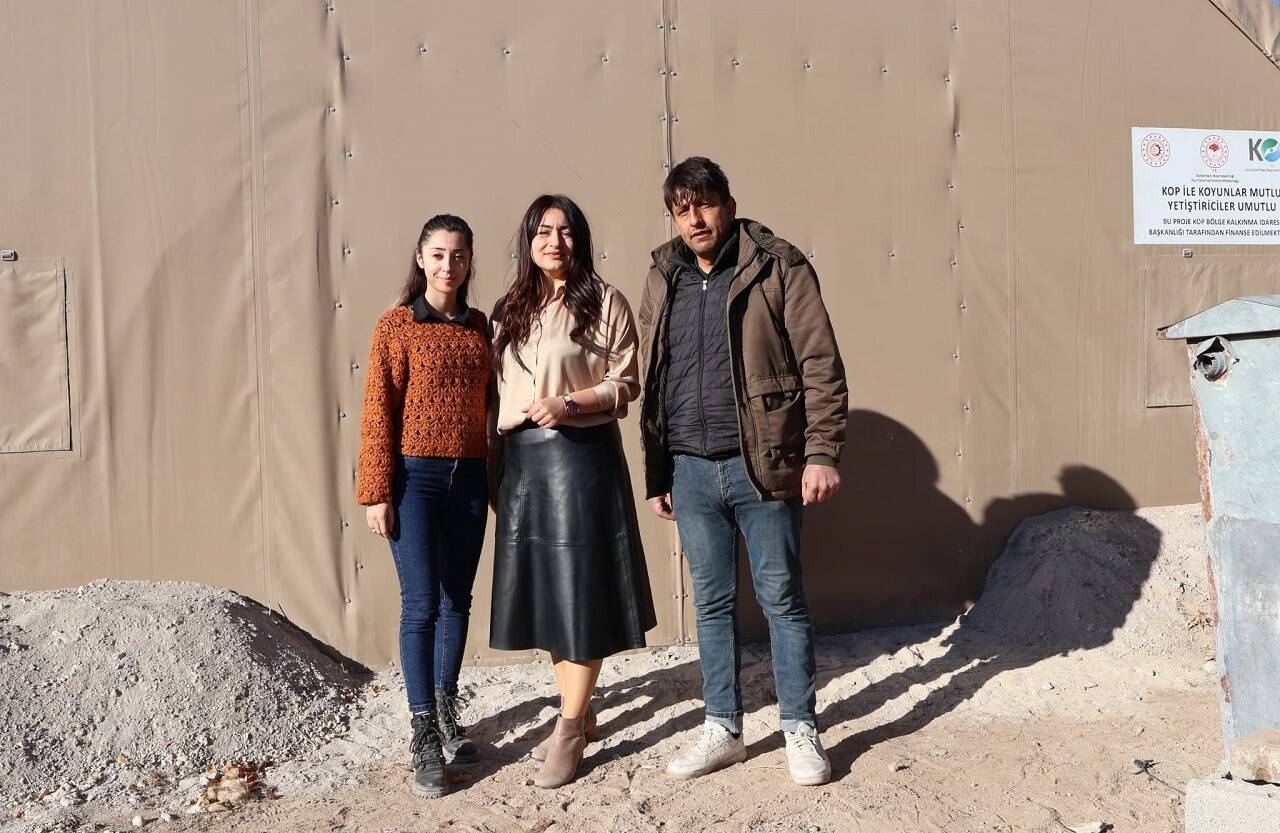 aa-20230120-30044930-30044925-sultanhani-ilcesinde-11-hayvan-barinagi-ve-coban-evi-sahiplerine-teslim-edildi.jpg