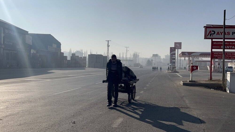 Ağrı'da don var, kar yok