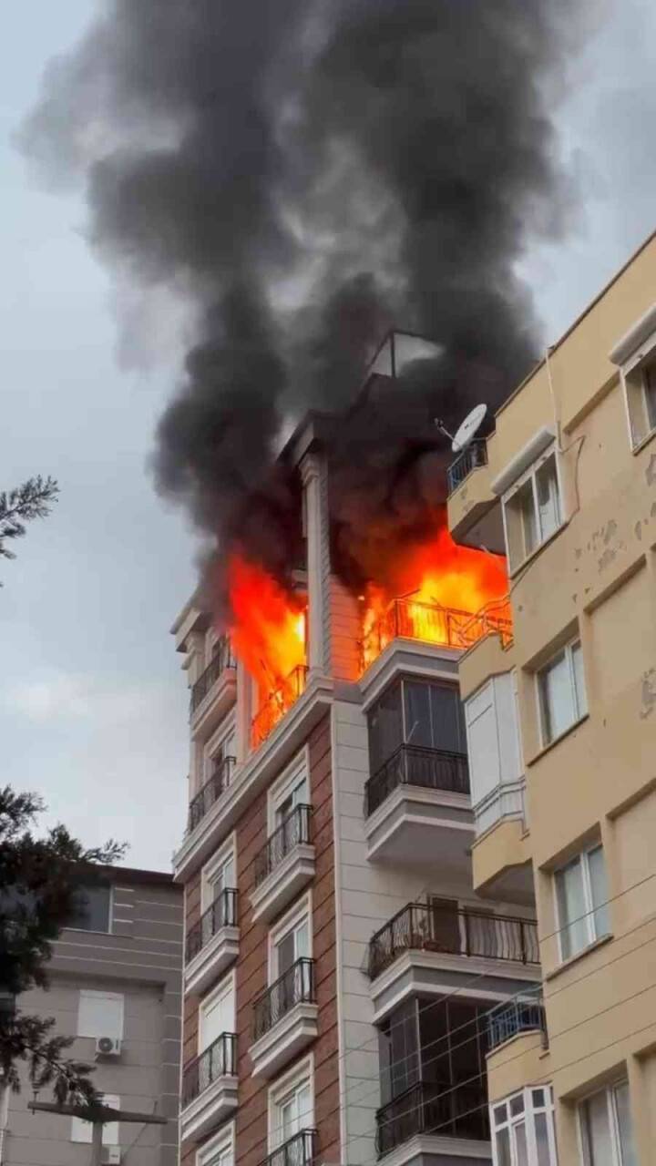 Antalya’da evde yangın faciası: anne ve kızı feci şekilde can verdi