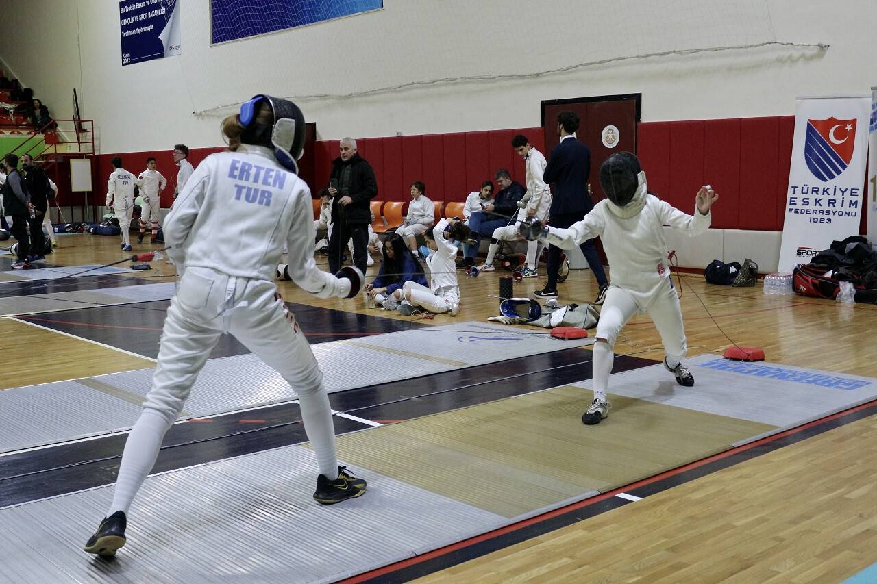 aa-20230121-30054951-30054948-eskrimde-yildizlar-ve-gencler-epe-federasyon-kupasi-konyada-basladi.jpg