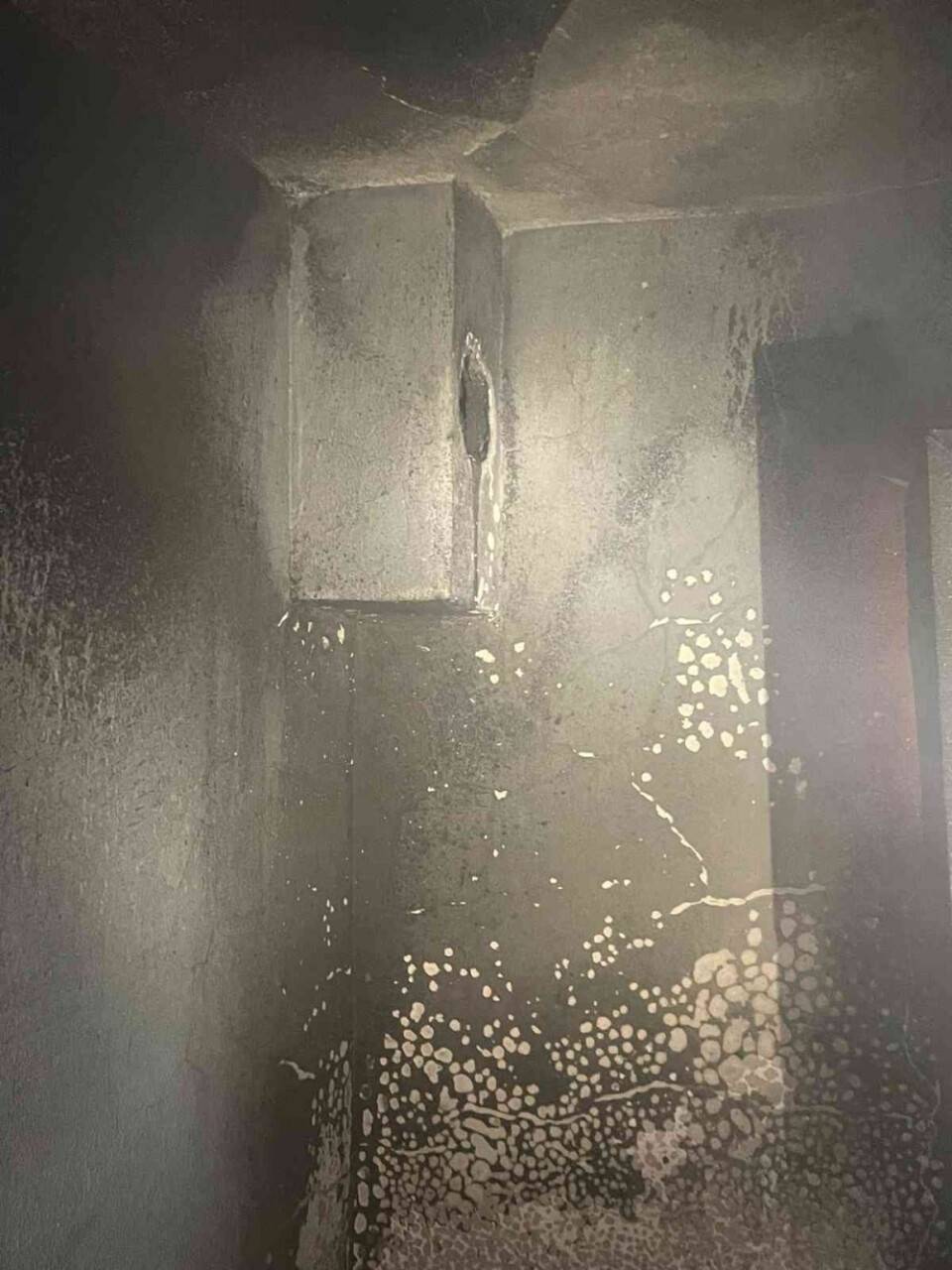 Soba bacasından dökülen kurum yangına sebep oldu