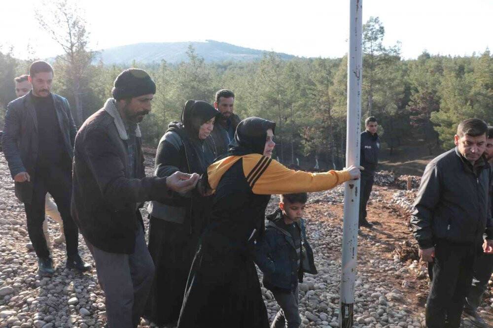 1 yıl önce eşini şimdi de 3 çocuğunu kaybeden annenin ağıtları yürek dağladı