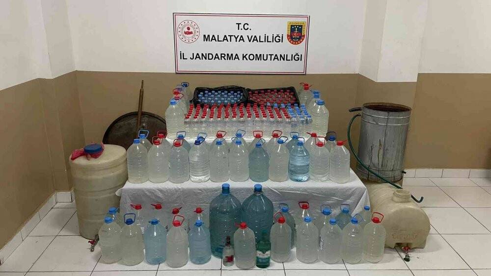 Sahte içki imalathanesine şafak baskını