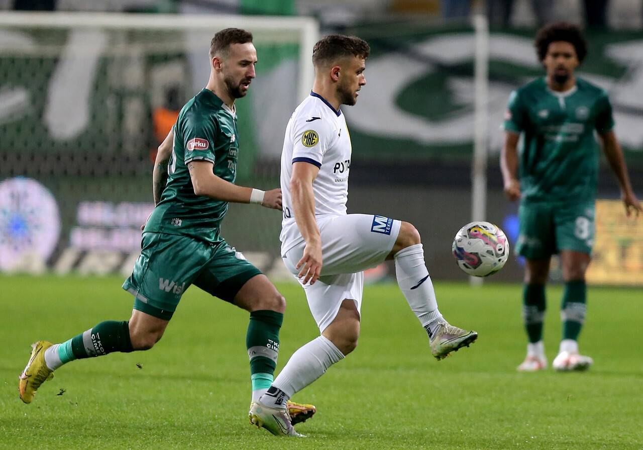 aa-20230123-30071160-30071157-arabamcom-konyaspor-mke-ankaragucu.jpg