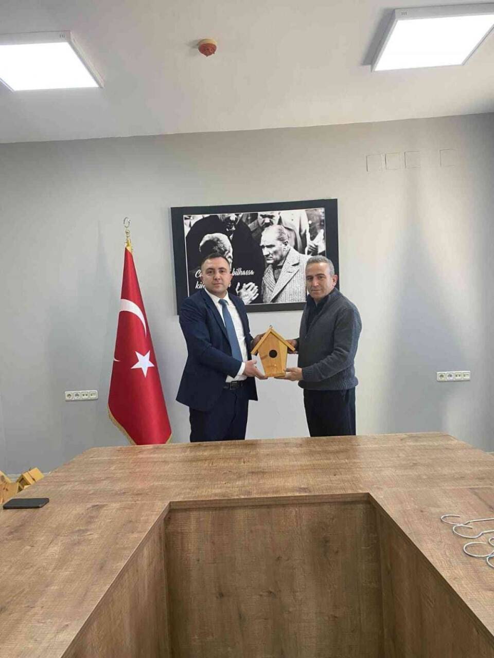 Derebucak’ta kuşlara sıcak yuva